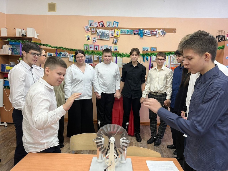 Внеклассное занятие  &amp;quot;Чудеса электричества&amp;quot;.